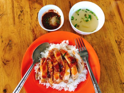 ข้าวไก่อบเทพจิ้มแจ่ว