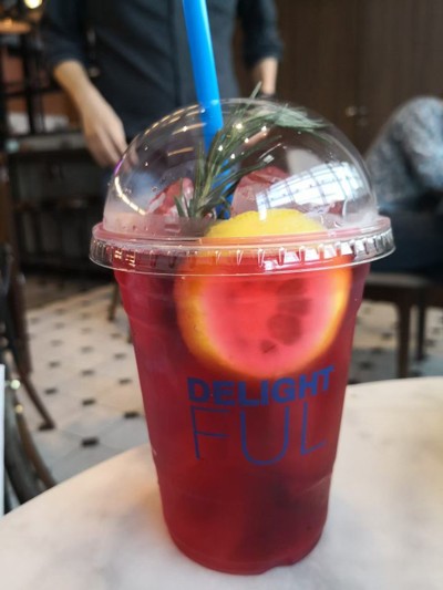 อาหาร หรือ เครื่องดื่ม