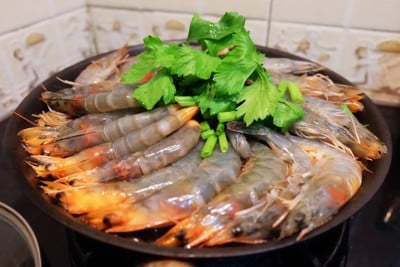 วิธีทำ กุ้งอบวุ้นเส้น วิธีทำ กุ้งอบวุ้นเส้น