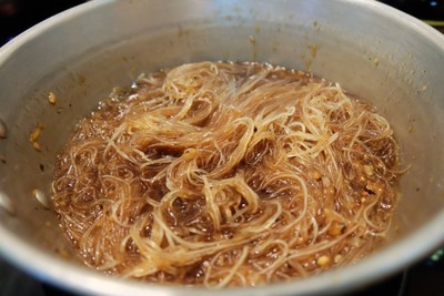 วิธีทำ กุ้งอบวุ้นเส้น วิธีทำ กุ้งอบวุ้นเส้น