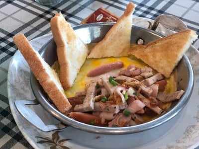 คุณแดงก๋วยจั๊บญวน วังหลัง