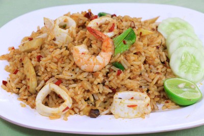 ข้าวผัดต้มยำทะเล