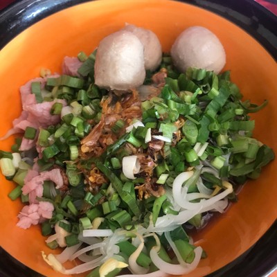 เส้นเล็กชิ้นสดแห้ง 40บ