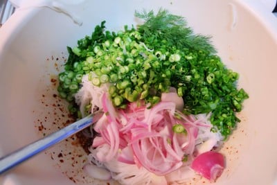 วิธีทำ ยำขนมจีนปลาทู วิธีทำ ยำขนมจีนปลาทู