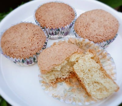 ขนมไข่ใส่มะพร้าว ขนมไข่ใส่มะพร้าว