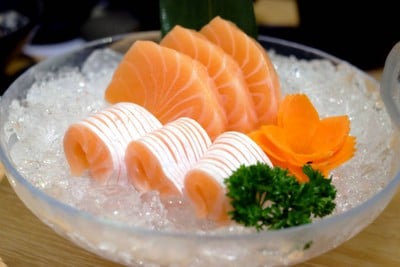 SALMON SASHIMI