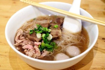 ก๋วยเตี๋ยวเนื้อสูตรซุปต้นตำหรับ