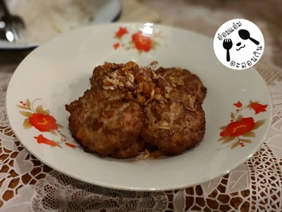หมูปั้นรากบัวทอด
