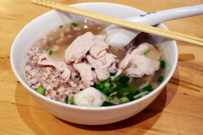 ก๋วยเตี๋ยวหมูน้ำใส