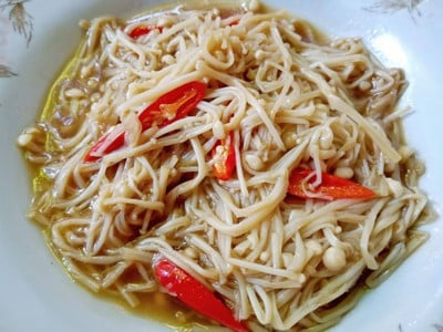 🍄 ผัดเห็ดเข็มทอง🌶️ 🍄 ผัดเห็ดเข็มทอง🌶️