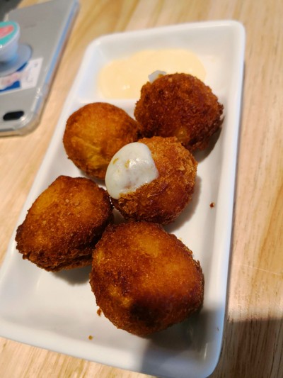 อาหาร หรือ เครื่องดื่ม