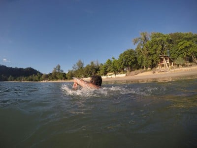 สระว่ายน้ำ/ชายหาด