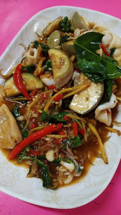 ผัดฉ่าทะเล