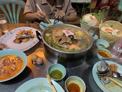 หมูกระทะไม้เอก