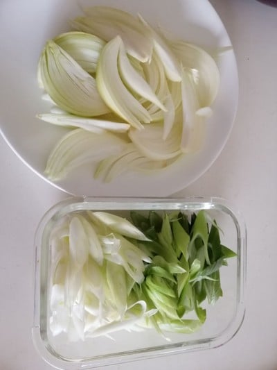 วิธีทำ ไก่ผัดต้นหอมญี่ปุ่น วิธีทำ ไก่ผัดต้นหอมญี่ปุ่น