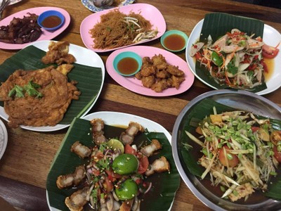 อาหาร หรือ เครื่องดื่ม