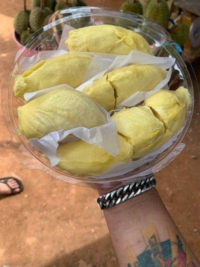 ตลาดหัวดง