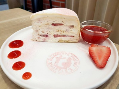 Strawberry Cheesecake Mille Crepe Cake