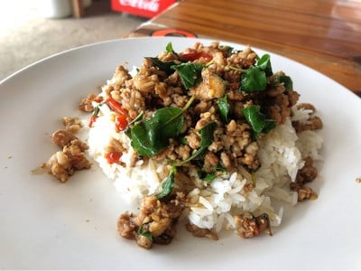 กะเพราหมูสับ