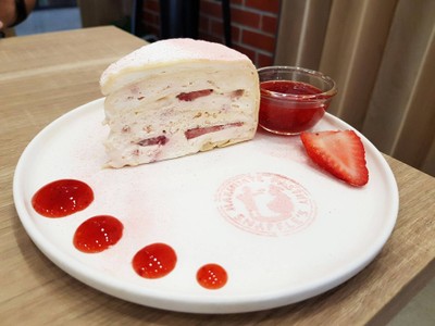 Strawberry Cheesecake Mille Crepe Cake