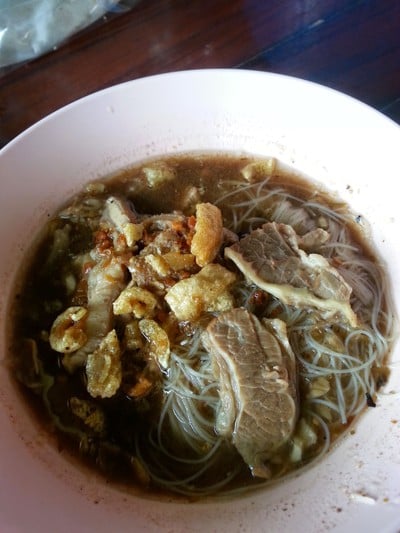 เมนูของร้าน ก๋วยเตี๋ยวเรือสมยศ