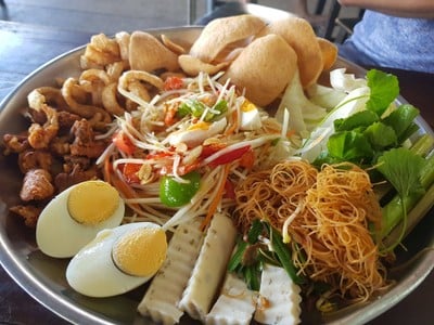 ตำไข่เค็มถาด