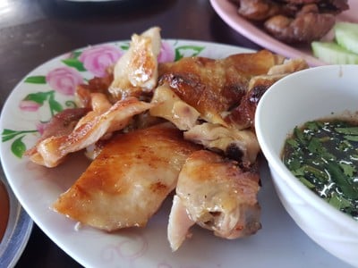 ไก่ย่างหนังกรอบ