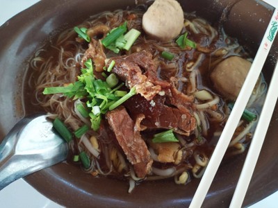 ก๋วยเตี๋ยวเนื้อเปื่อยลูกชิ้น 40