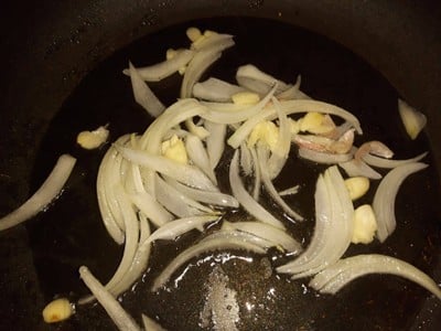 วิธีทำ ข้าวผัดน้ำพริกเผา