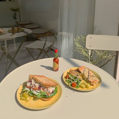 Creamy chicken sandwich
