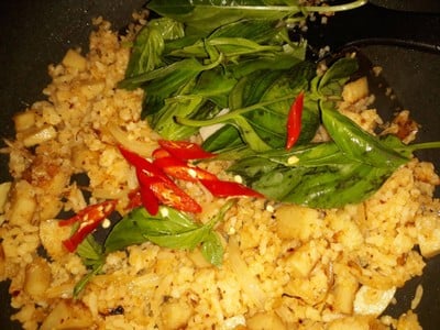 วิธีทำ ข้าวผัดน้ำพริกเผา