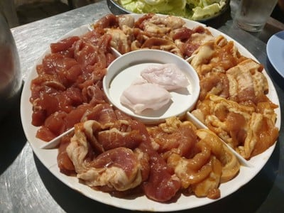 หมูย่างเกาหลีริมบึง บางแสน ซอยซีไซด์/สดใส