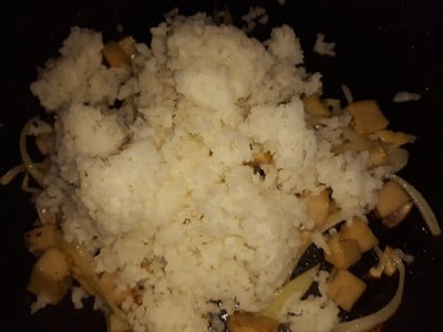 วิธีทำ ข้าวผัดน้ำพริกเผา