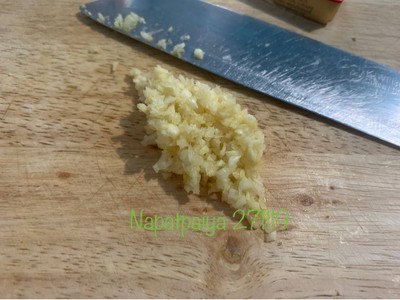 วิธีทำ ข้าวผัดกระเทียม