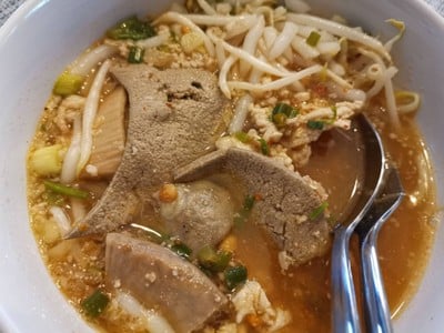 อาหาร หรือ เครื่องดื่ม