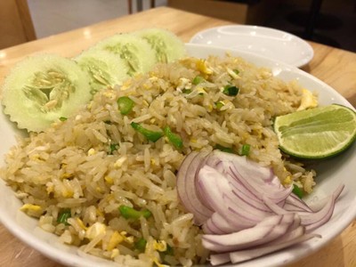 ข้าวคะน้าปลาเค็ม (M)