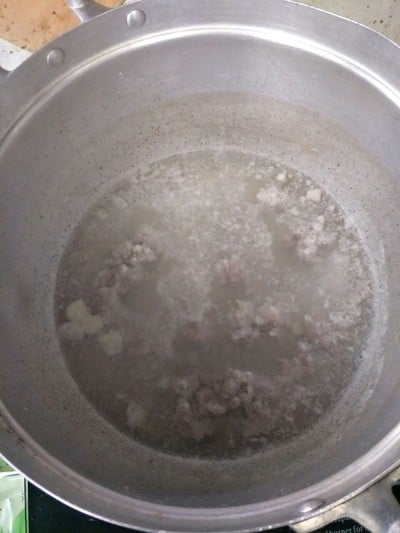 วิธีทำ แกงจืดเห็ดออริจิหมูสับ วิธีทำ แกงจืดเห็ดออริจิหมูสับ