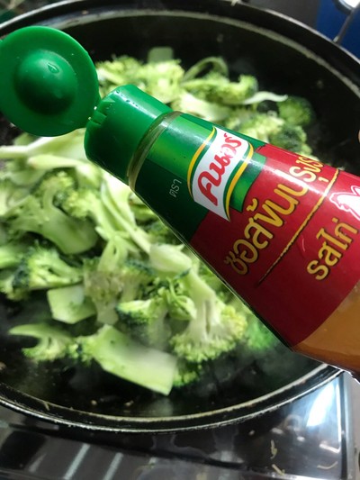 วิธีทำ บล็อคโคลี่ผัดกุ้ง 