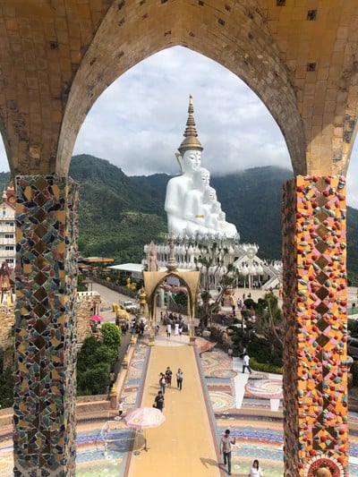 วัดพระธาตุผาซ่อนแก้ว