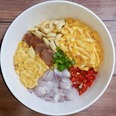 วิธีทำ ข้าวผัดกุนเชียงทรงเครื่อง วิธีทำ ข้าวผัดกุนเชียงทรงเครื่อง