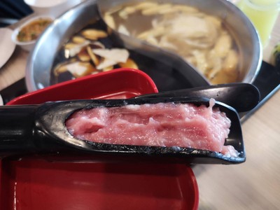 หมูนุ่มกระบอกไม้ไผ่