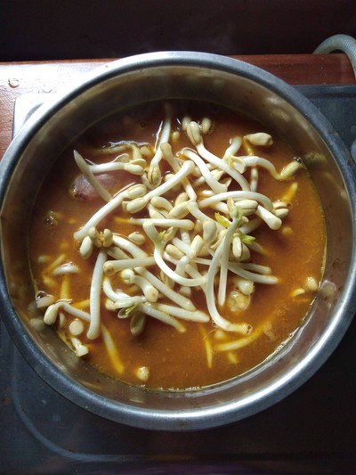 วิธีทำ แกงส้มปลากะพงกับถั่วลิสง