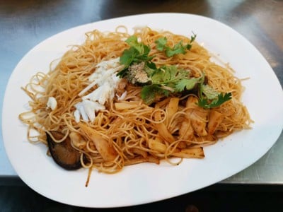เมนูของร้าน หูฉลามน้ำแดงบรั่นดี น้องนิว