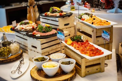 อาหาร หรือ เครื่องดื่ม