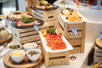 อาหาร หรือ เครื่องดื่ม