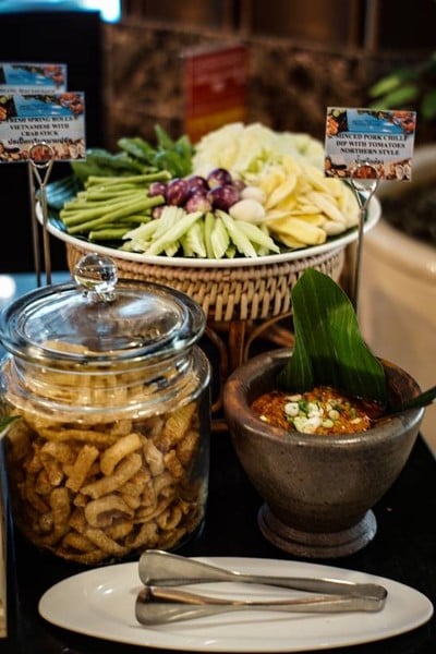 อาหาร หรือ เครื่องดื่ม