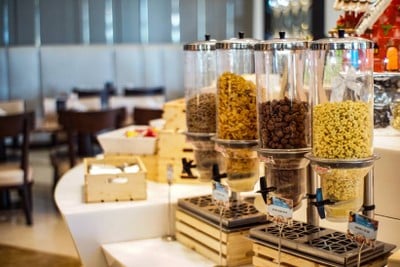 อาหาร หรือ เครื่องดื่ม