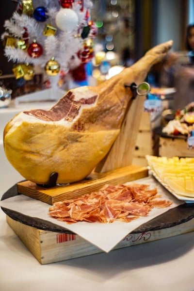 อาหาร หรือ เครื่องดื่ม