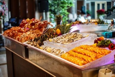 อาหาร หรือ เครื่องดื่ม