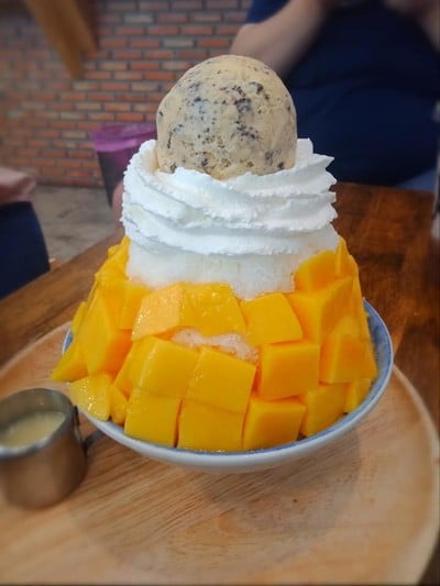 เมนูของร้าน Fongnom Cafe & Bakery